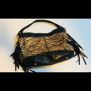 B Makowsky Leather Hand bag.